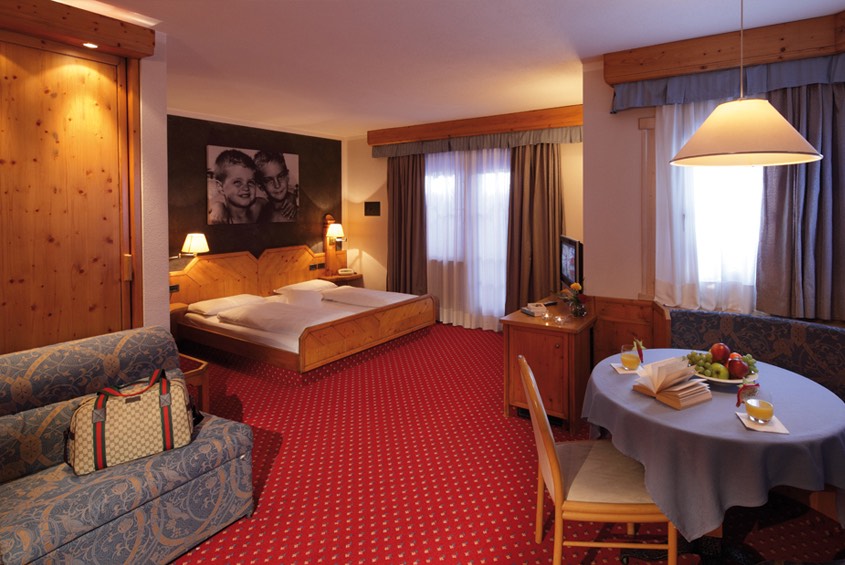 Hotel Concordia - Via Plan N.114, Livigno 23041 - Room - Junior Suite 1