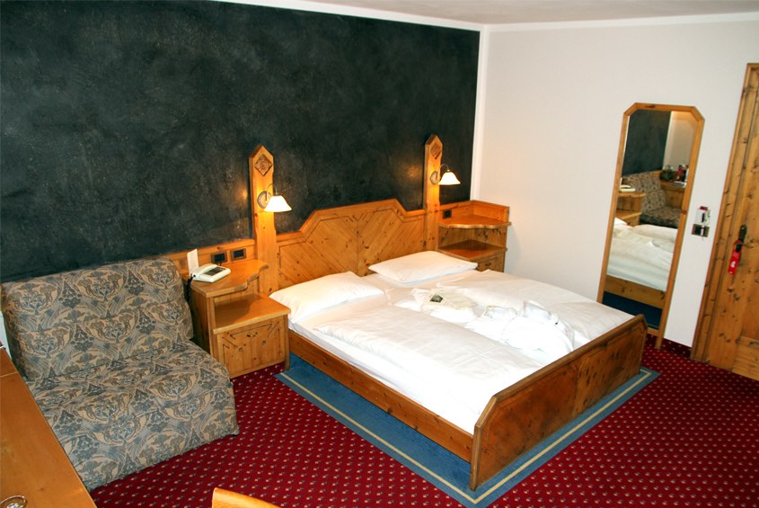 Hotel Concordia - Via Plan N.114, Livigno 23041 - Room - Standard  1