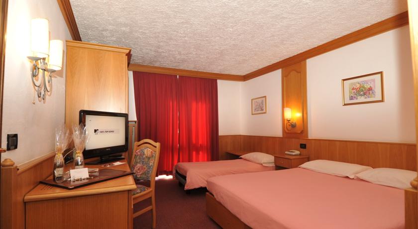Hotel Intermonti - Via Gerus N.310, Livigno 23041 - Room - Classic 2