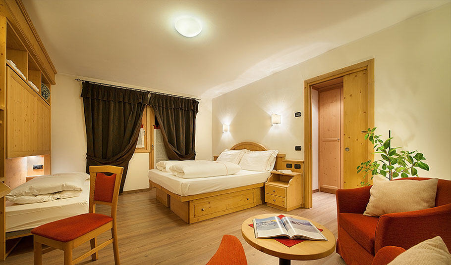 Hotel Meeting - Via Svanon N.68, Livigno 23041 - Room - Junior Suite 2