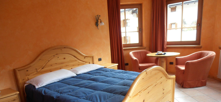 Hotel La Pastorella - Via Plan N.330, Livigno, 23041 - Room - Superior 2