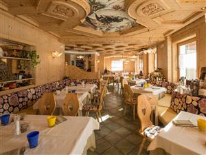 Ristorante Camino - Via Compart, 445, Livigno 1