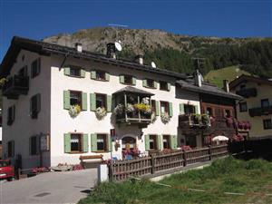 Hotel Chalet Costa Verde - Via Pemont, 362/a 1